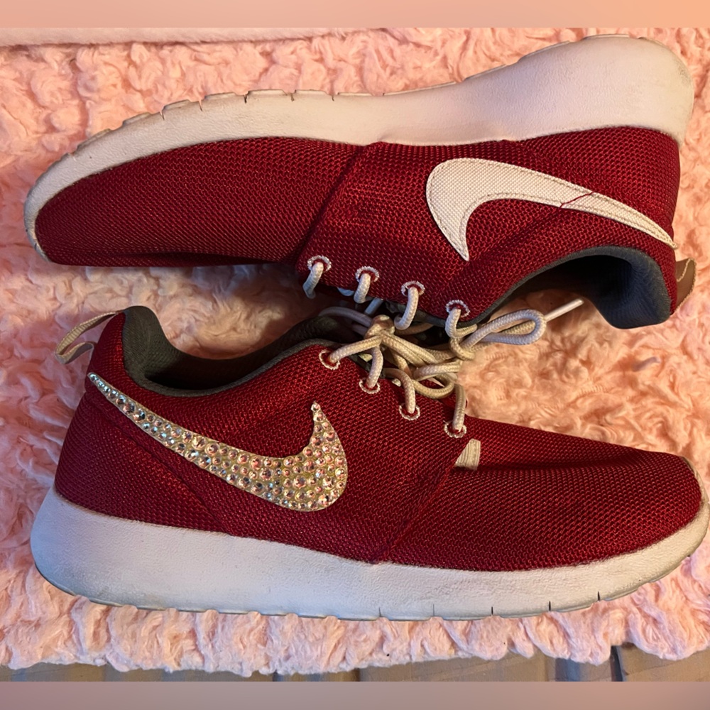 Nike Roshe Run trainers bedazzled